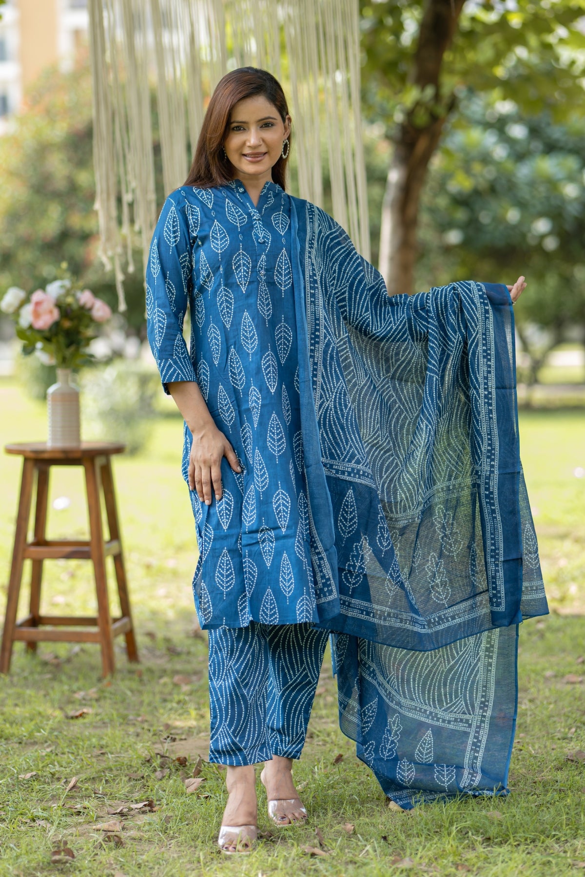 Women's Silk Blend Printed Straight Kurta Pant With Dupatta - Blue