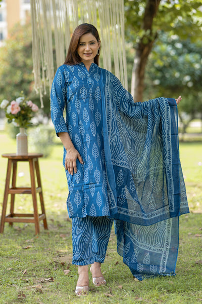 Women's Silk Blend Printed Straight Kurta Pant With Dupatta - Blue