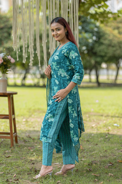 Green Cotton Printed Kurti with Embroidery on Neck and Mulmul Dupatta