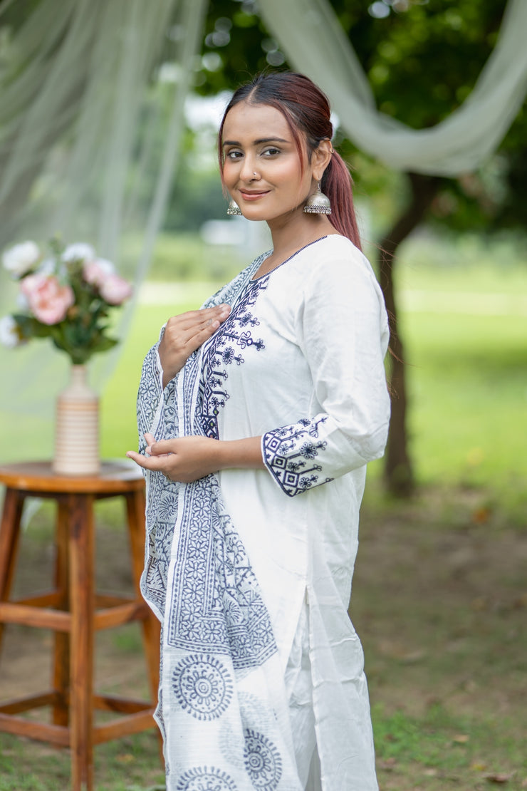 White Embroidered Viscose Rayon Blend Kurta Set with Pant & Dupatta