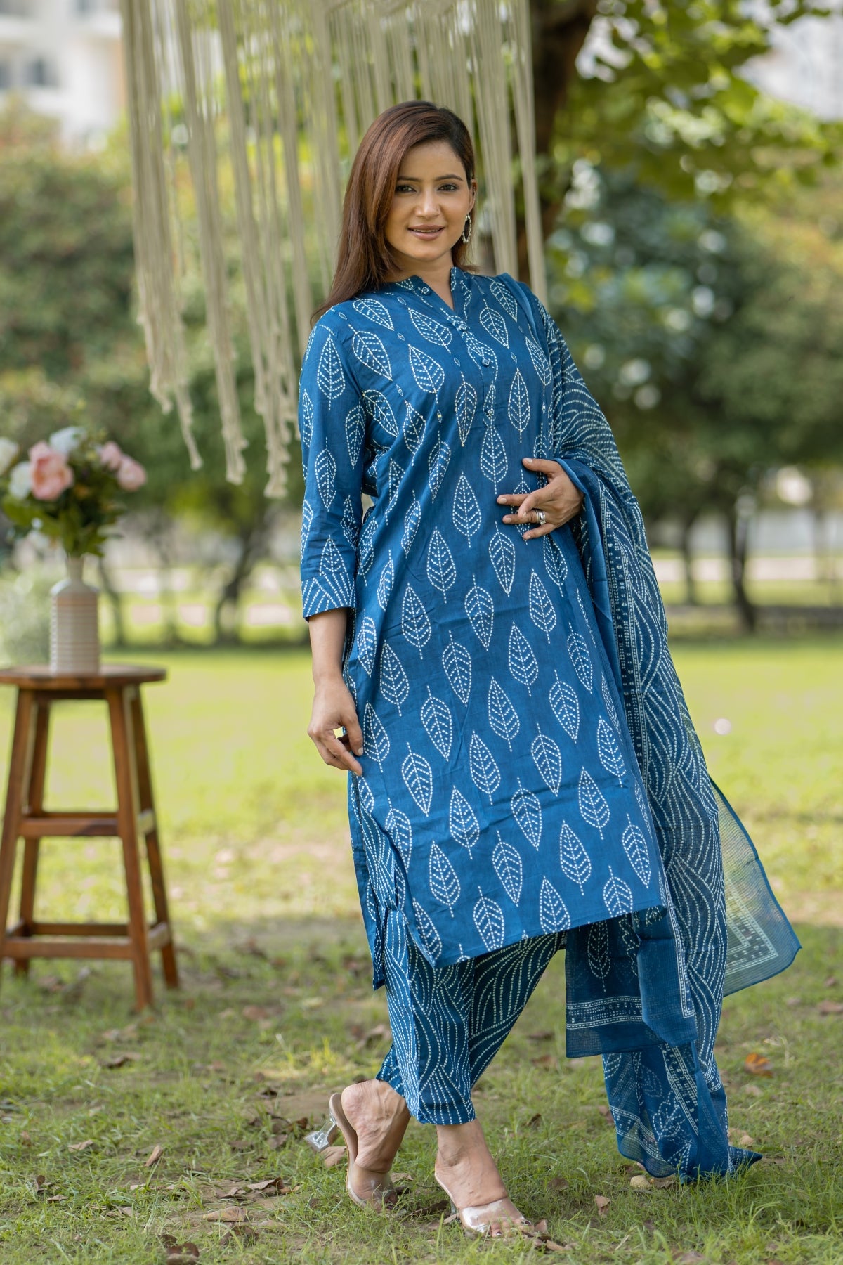 Women's Silk Blend Printed Straight Kurta Pant With Dupatta - Blue