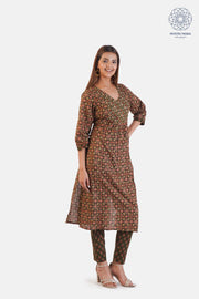 Brown Printed Silk Blend Straight Kurta with Printed Pants