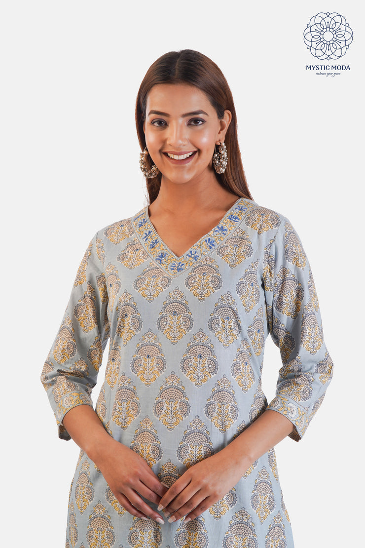 Women's Floral Print Kurta with Pants & Dupatta